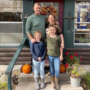 Meet your Posher, Laura